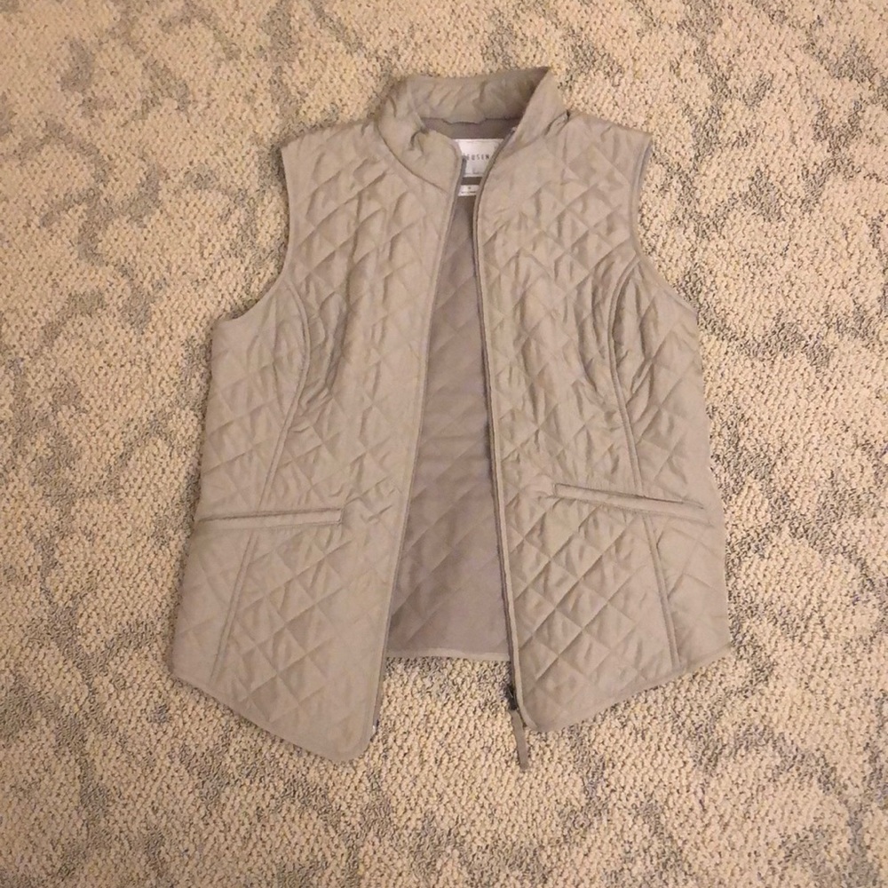 NEW Van Heusen Women’s Vest